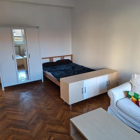 Apartmán Large 2bedrooms Flat In Old Town *